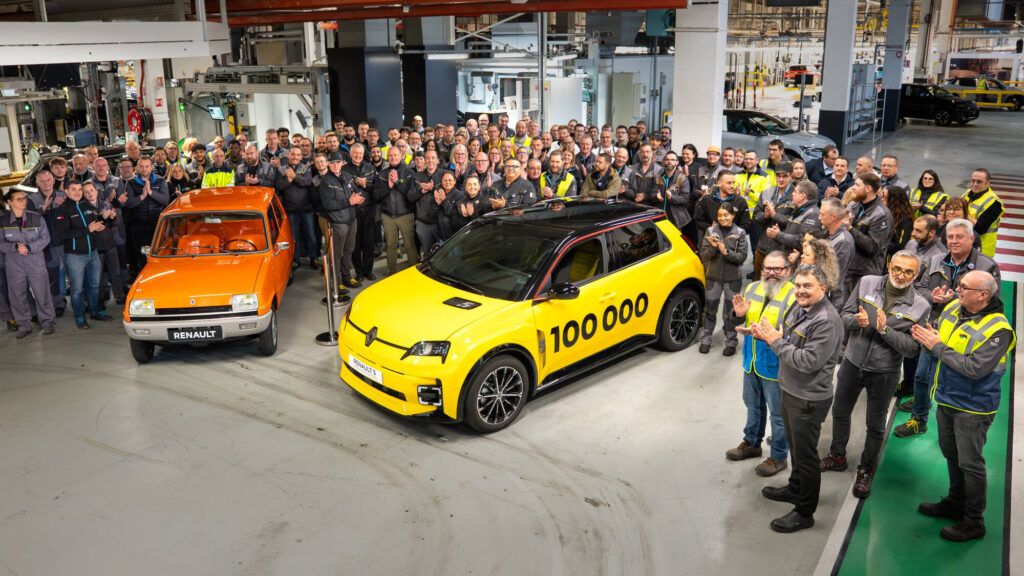 Já produzidas 100 000 unidades do novo Renault 5 E-Tech Electric
