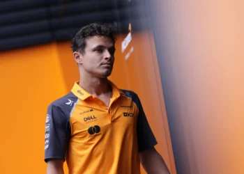 Lando Norris snubbed in shocking 2025 driver rankings: F1 stars overlooked for top honors