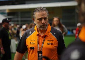 Jeffrey Dean Morgan slams McLaren CEO Zak Brown: ‘weanie’ comments spark F1 controversy
