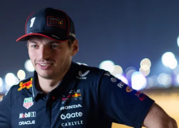 Max Verstappen’s dramatic comeback fuels debate: is he the true champion despite Lando Norris’ win?