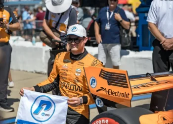 Piastri faces daunting Abu Dhabi challenge as McLaren’s O’Ward steps in for critical FP1 session