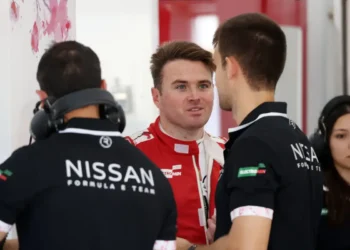 Oliver Rowland poised for Formula E glory: can he make history with back-to-back titles?