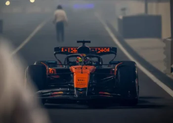 McLaren’s shocking betrayal: fans accuse team of sabotaging Oscar Piastri at Qatar GP
