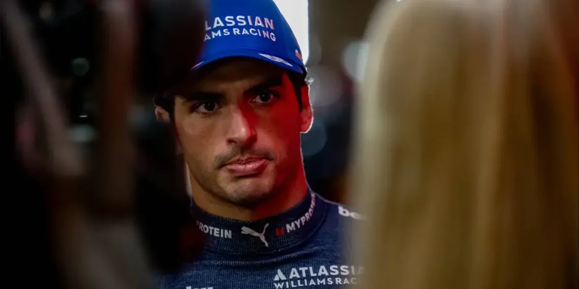 Carlos Sainz sparks wild conspiracy after shocking Lewis Hamilton moment at Qatar Grand Prix