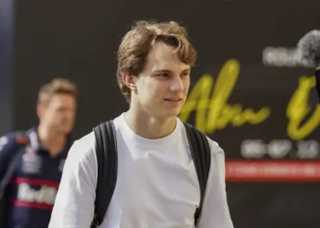 Ralf Schumacher reveals shocking truth: does Piastri secretly root for Verstappen’s title win?