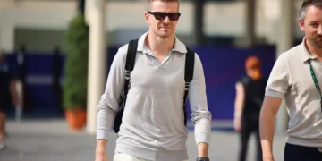 Nico Hulkenberg’s epic 250th F1 start: celebrating resilience with Gladiator helmet and Sauber tribute