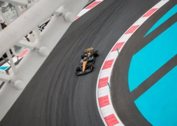 Lando Norris shocks F1 world by edging out Verstappen in thrilling Abu Dhabi FP1 showdown