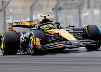 Lando Norris storms to top of FP1 at Abu Dhabi GP: is McLaren poised for victory?
