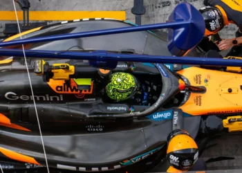 Lando Norris dominates Abu Dhabi GP practice: can Piastri recover from costly mistake?