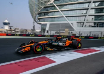 McLaren’s daring tyre gamble in Abu Dhabi: can it outsmart Verstappen in F1 finale?