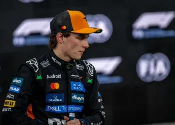 Oscar Piastri faces crucial McLaren meeting: can he defy team orders in Abu Dhabi showdown?