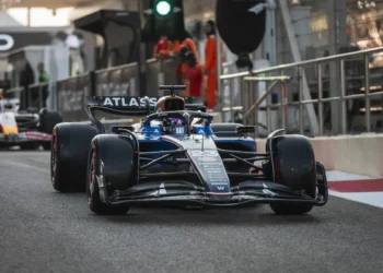 Alex Albon shines in Williams‘ resurgence: F1 2025 season delivers thrilling drama and challenges