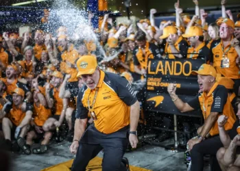 Zak Brown’s savage roast of Oscar Piastri and Lando Norris: McLaren’s fierce F1 rivalry ignites