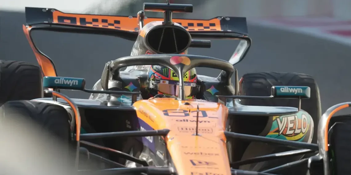 Oscar Piastri’s surprising one-word reaction to Lando Norris’ dramatic F1 title victory