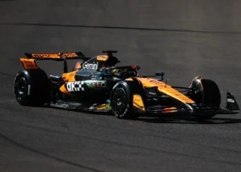 Lando Norris backs Lewis Hamilton’s epic F1 comeback in 2026: prepare for thrilling battles!