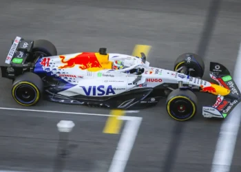 Arvid Lindblad makes history driving Red Bull F1 car in thrilling Delhi street showrun 2026