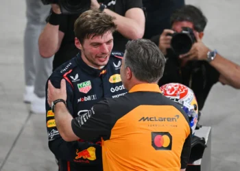 Max Verstappen’s daring strategy revealed: can he outsmart Lando Norris for the title?