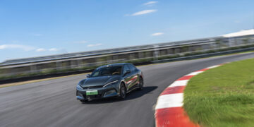 China impõe limites ao consumo dos 100% automóveis elétricos