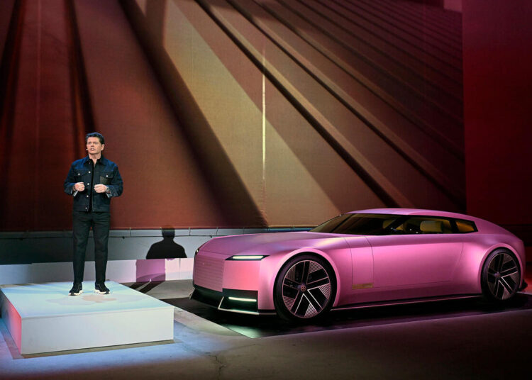 Gerry McGovern despedido da Jaguar Land Rover