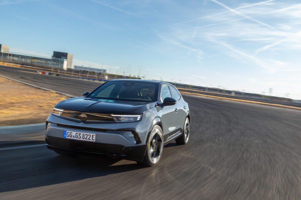 Ao volante do novo Opel Mokka GSE: em Portugal na primavera desde €43 300