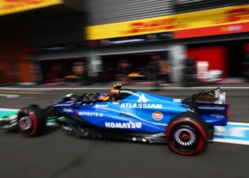 Carlos Sainz faces heartbreak as new F1 regulations threaten Williams progress in 2026