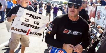 Tony Stewart makes shocking NASCAR return: a daring Truck Series cameo at Daytona