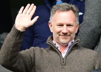 Christian Horner poised to shake up F1: negotiating to buy Alpine shares from Reynolds and Jordan