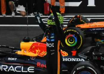 Lando Norris poised for legendary back-to-back titles: can he join McLaren’s elite?