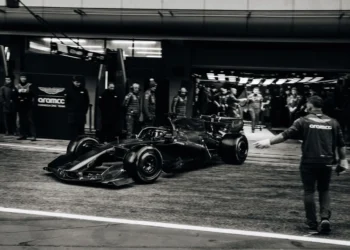 Aston Martin’s shocking setback halts F1 testing: lance stroll’s car failure leaves fans stunned