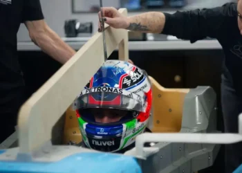 Kimi Antonelli’s thrilling debut in F1 2026: watch the exclusive seat test video now!