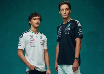 Mercedes F1’s stunning 2026 team kit unveiled: fans react to bold new design!