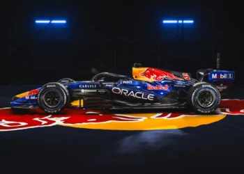 VIDEO – Red Bull unveils stunning throwback livery for Max Verstappen: a bold new era in F1 2026