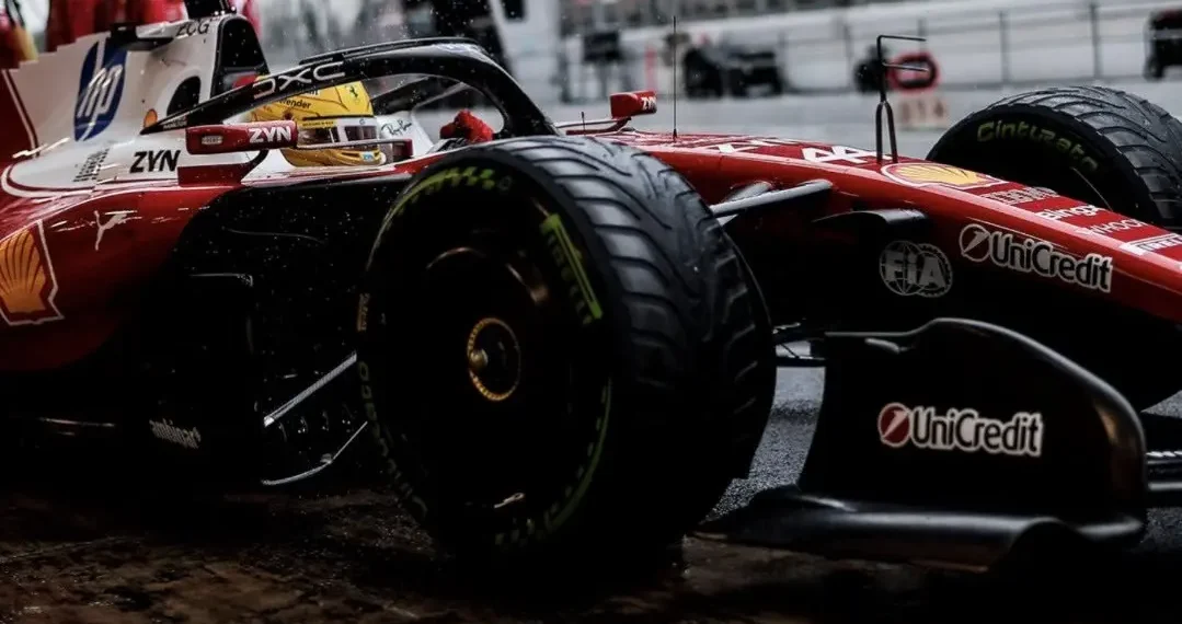 Lewis Hamilton roars to life with astonishing 85 laps at Barcelona F1 shakedown test!