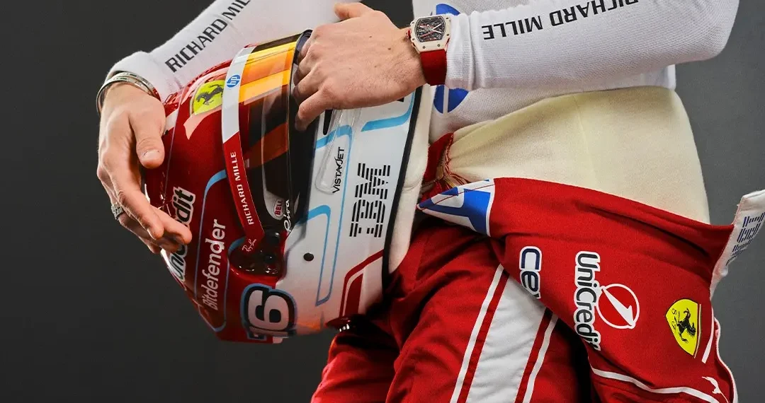 VIDEO – Charles Leclerc unveils stunning new helmet for 2026 season: a bold design evolution!