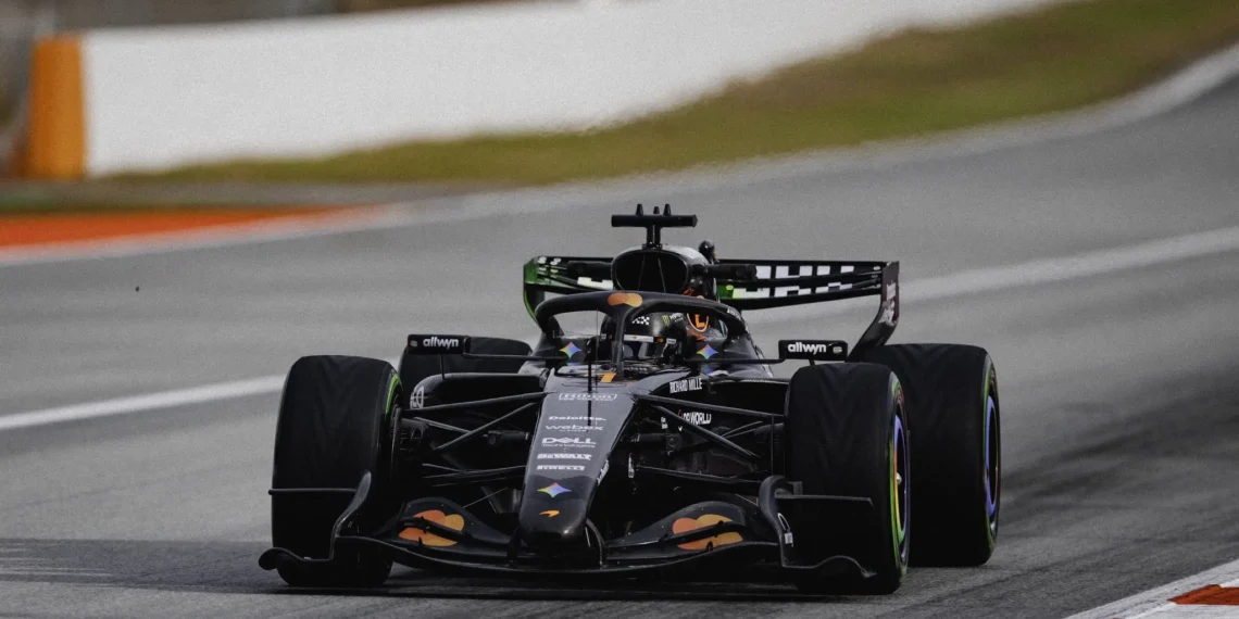 Oscar Piastri battles fuel system woes in thrilling McLaren MCL40 debut at Barcelona