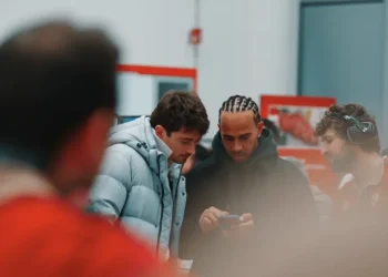 VIDEO – Ferrari ignites F1 revolution with breathtaking engine fire-up: Hamilton and Leclerc witness history