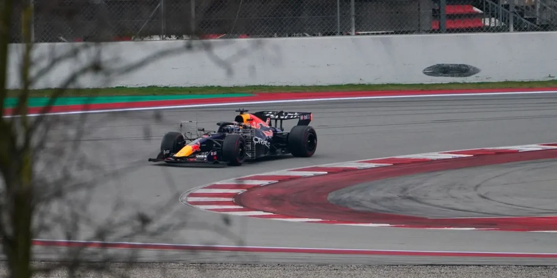 Rain threatens Barcelona test: Mercedes withdraws as Max Verstappen prepares to shine