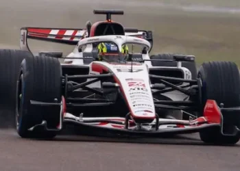 Oliver Bearman spins out in dramatic mishap during Haas VF-26 debut at Fiorano