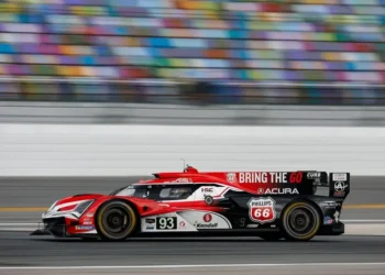 Palou battles through adversity as No.7 Porsche dominates at Rolex 24’s thrilling Hour 10