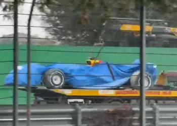 VIDEO – Racing Bulls face shocking debut disaster as Audi and McLaren unveil groundbreaking changes