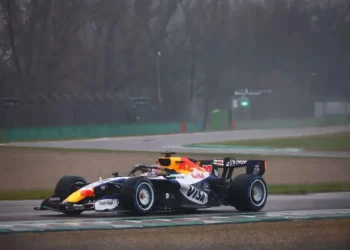 Racing Bulls unleash revolutionary VCARB03 at Imola: a thrilling pre-season shakedown showdown!