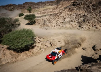 Henk Lategan seizes Dakar Rally stage 4 victory: bold move propels him to overall lead
