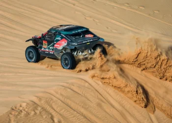 Nasser Al-Attiyah narrowly escapes disaster as Henk Lategan’s Dakar lead crumbles dramatically