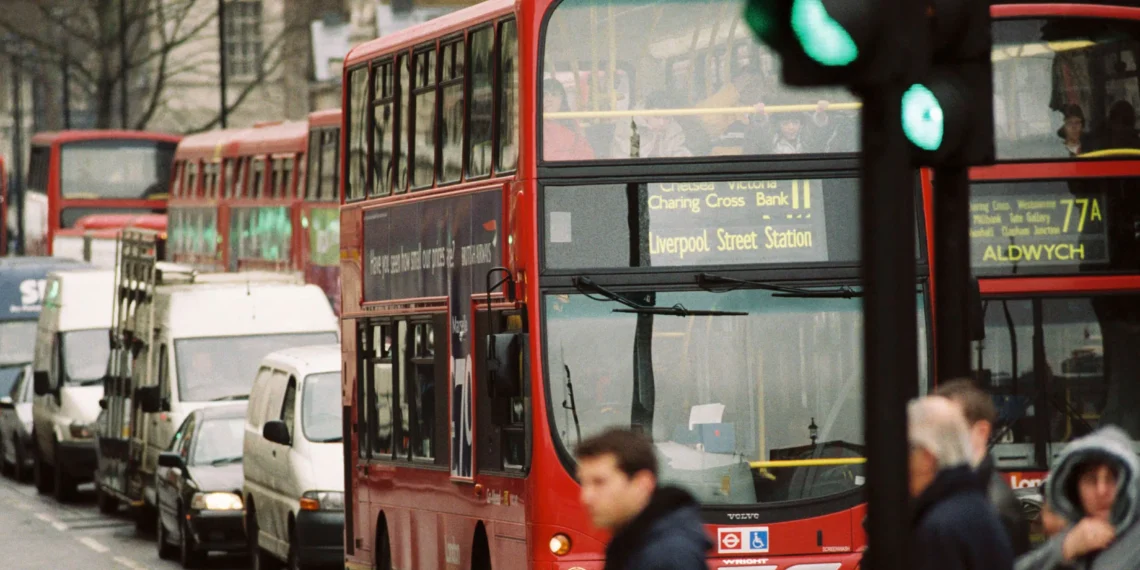 Londres volta a ser a capital mais lenta do mundo