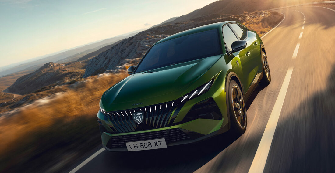 Renovado Peugeot 408 chega em abril