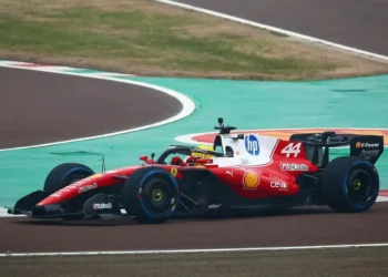 VÍDEO – O drama do shakedown da Ferrari: o que causou a surpreendente paragem de Hamilton em Fiorano?