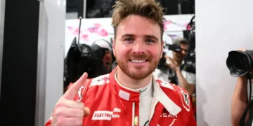 Oliver Rowland unleashes fury over Nissan’s Formula E failures: the wet weather curse continues