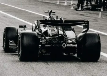 Adrian Newey unveils stunning last-minute secrets behind Aston Martin’s groundbreaking AMR26 F1 car