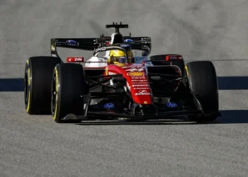 Lewis Hamilton faces daunting Ferrari timeline as team admits ‘nobody’s satisfied’ with new signing