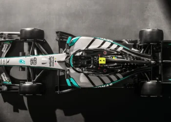 Mercedes rivals launch daring plot to change F1 engine rules ahead of Australian GP showdown